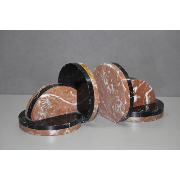 Podp&oacute;rki do książek